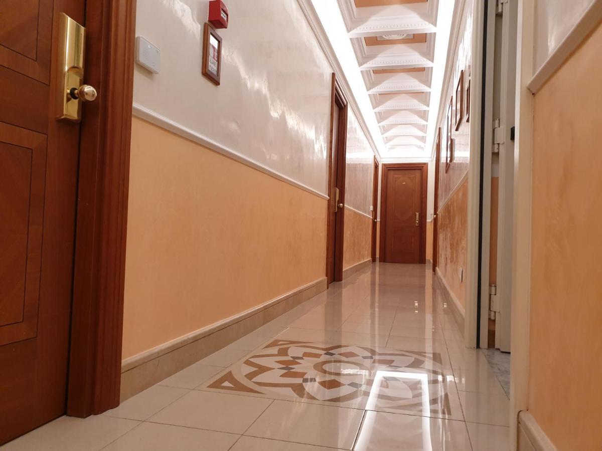 Hotel Bolivar Roma Esterno foto
