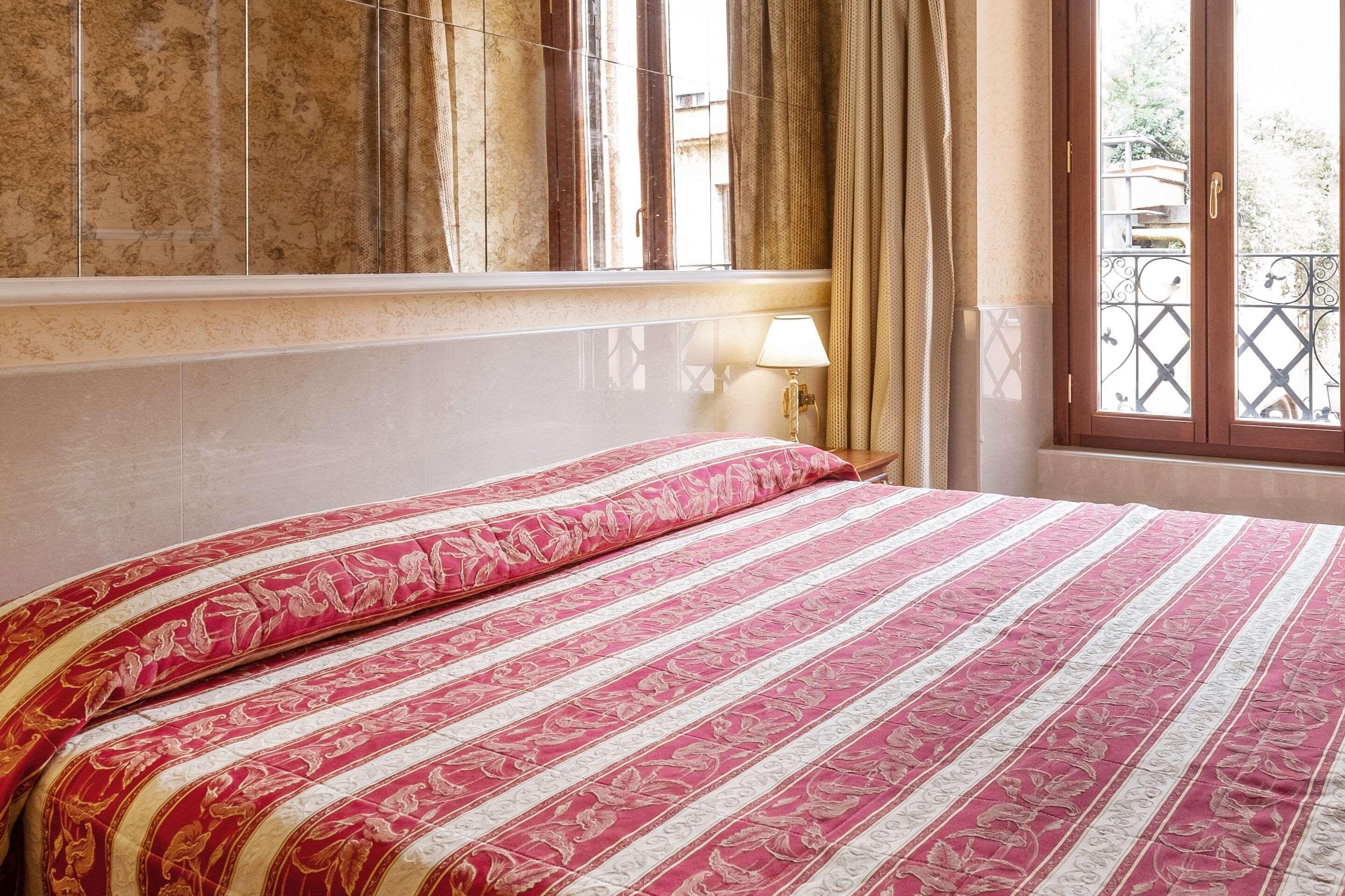 Hotel Bolivar Roma Esterno foto