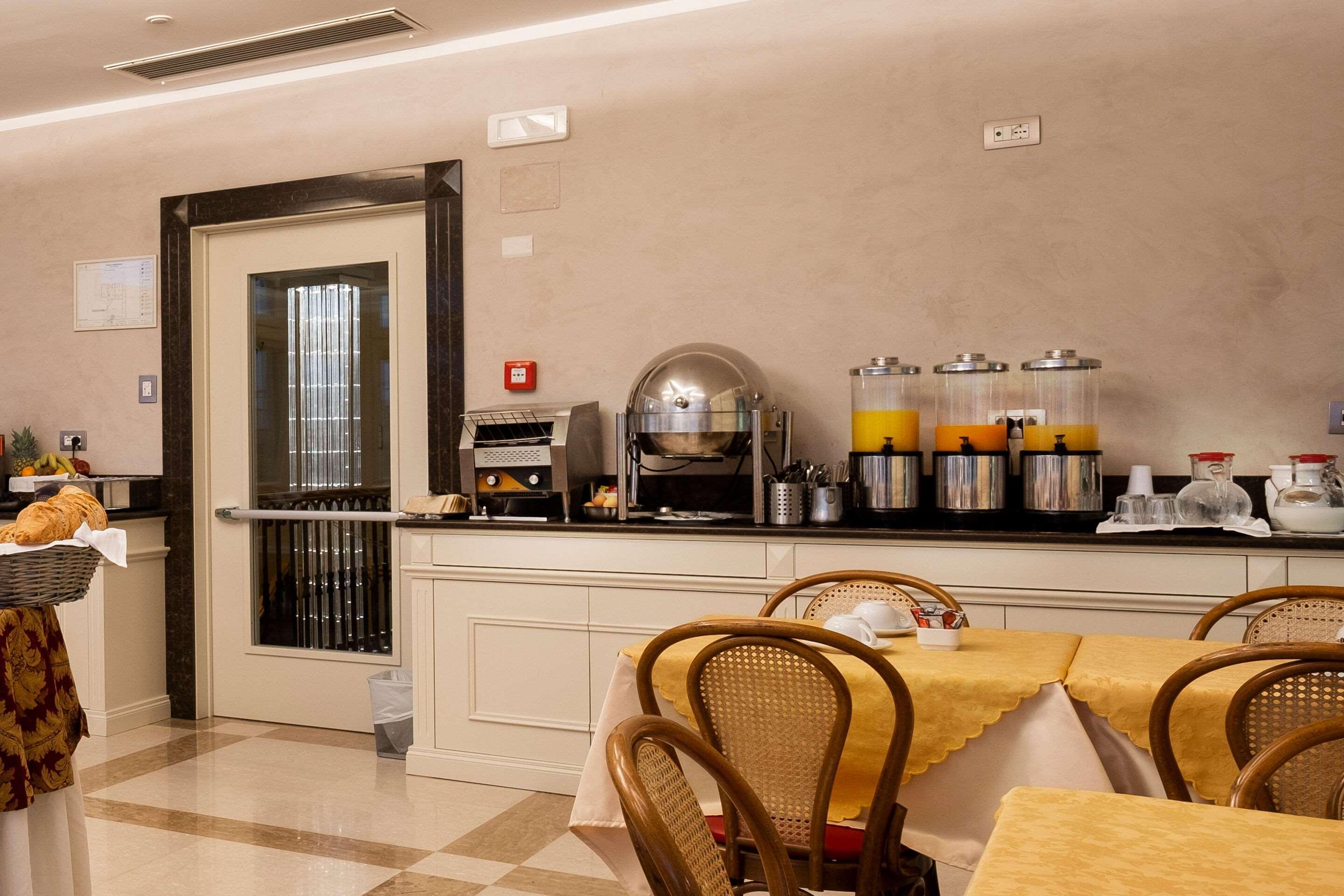Hotel Bolivar Roma Esterno foto