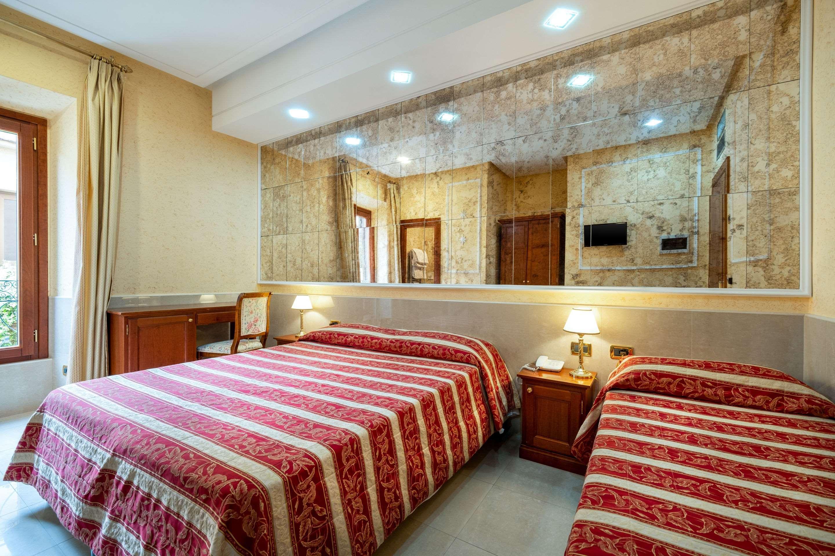 Hotel Bolivar Roma Esterno foto