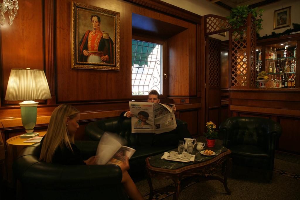 Hotel Bolivar Roma Esterno foto