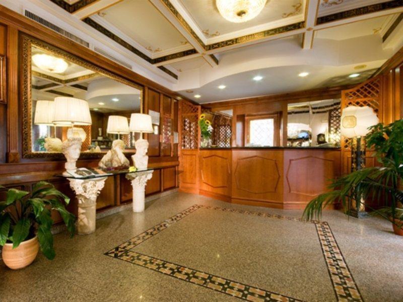 Hotel Bolivar Roma Esterno foto