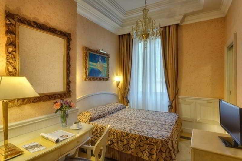 Hotel Bolivar Roma Esterno foto